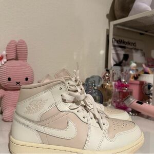 Nike Kids High-Top Sneakers in Light Pink and Cream